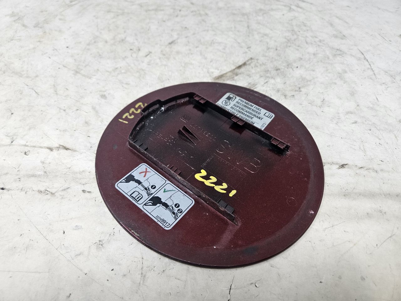 2019 ESCALADE GAS TANK FUEL FILLER DOOR RED G1E 32242 - image 6