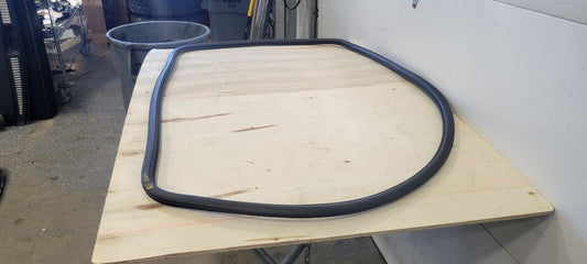 2019 ESCALADE FRONT RH DOOR WEATHERSTRIP 32248 - image 2