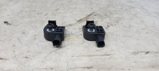 2019 ESCALADE PAIR OF OEM CRASH SENSORS 26671010. 32308 - image 2