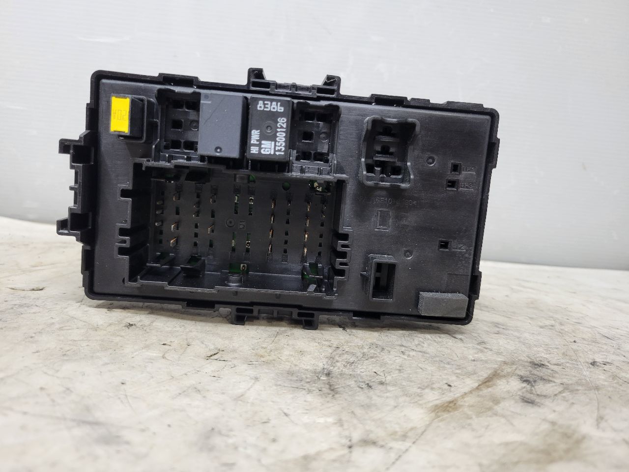 2019 ESCALADE DASH CABIN FUSE BOX 84114432 32384 - image 10