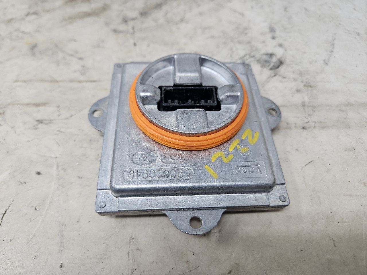 2019 ESCALADE DRL MARKER LIGHT MODULE L90052818 32403 - image 8