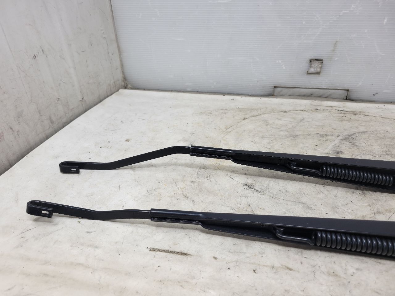 2019 CAMARO WINDSHIELD WIPER ARMS PAIR LH RH 32471 - image 10