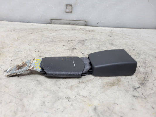 2019 CAMARO REAR SEAT BELT BUCKLE LH RH 84002412 32490 - image 2