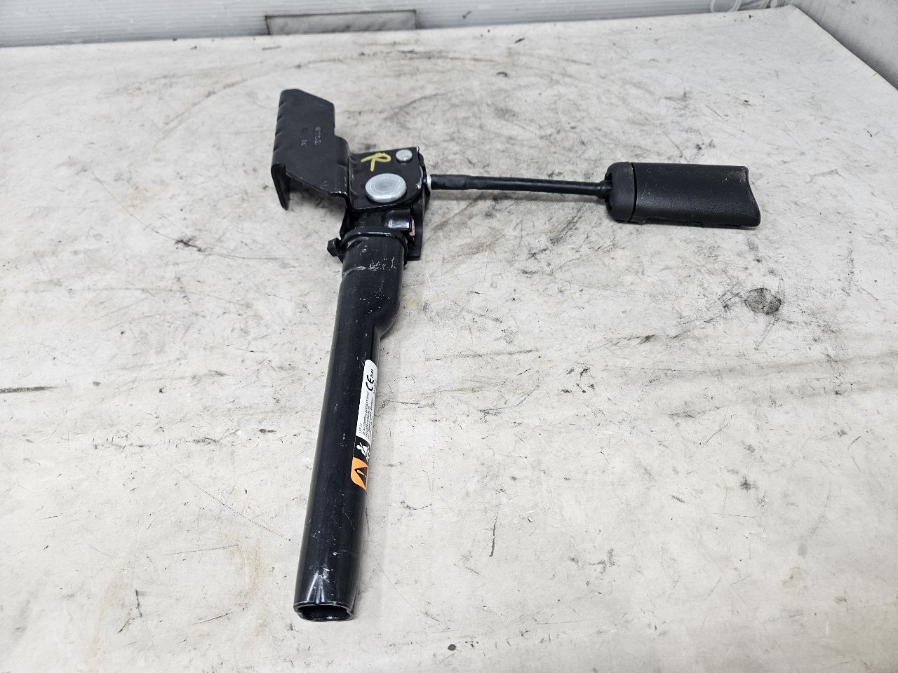 2020 SIERRA150 RH SEATBELT TENSIONER BLACK 32685 - image 8