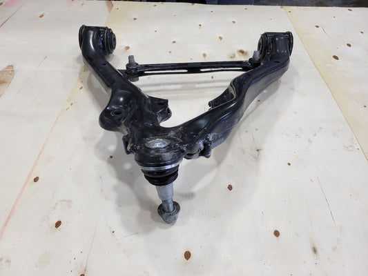 2022 SILVRDO15 OEM RH FRONT LOWER CONTROL ARM 25K 32814 - image 2