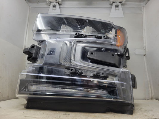 2022 SILVRDO15 LH HEADLAMP NICE 2 REPAIRED TABS 32880 - image 2