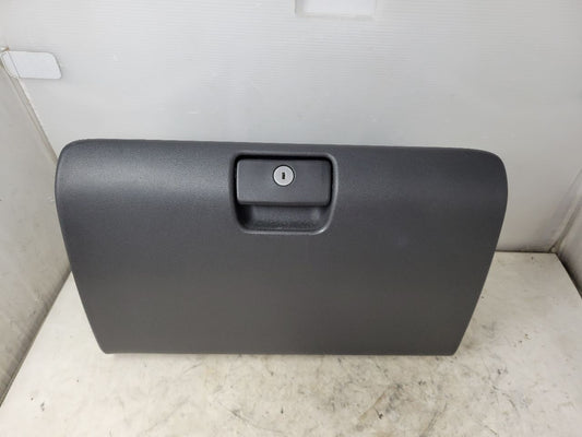 2022 SILVRDO15 LOWER GLOVE BOX BLACK 84093881 32925 - image 2