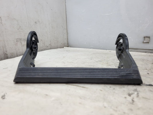 2019 ESCALADE FUSE BLOCK LOCKING HANDLE ONLY 32946 - image 2