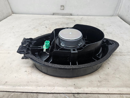2023 SUBURBN15 REAR DOOR BOSE SPEAKER 86779189 32982 - image 2