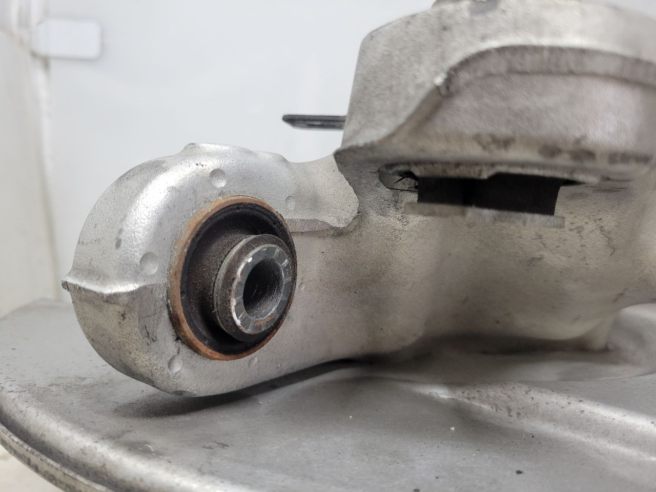 2023 SUBURBN15 RH REAR SPINDLE KNUCKLE W/HUB 37K 33055 - image 17
