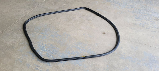 2023 SUBURBN15 RH REAR DOOR WEATHERSTRIPPING 33110 - image 2