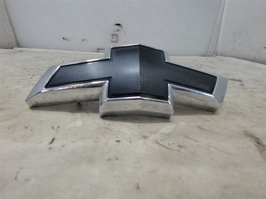 2016 CAMARO FRONT BOW TIE EMBLEM BADGE 23269466 33427 - image 2