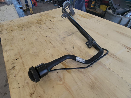 2014 CAMARO FUEL FILLER NECK 22925350 33512 - image 2