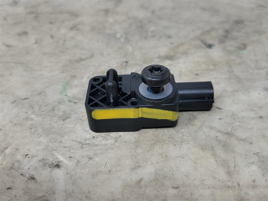 2017 CAMARO OEM GMC CHEVY CRASH SENSOR 13593676 33598 - image 2