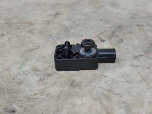 2017 CAMARO OEM GMC CHEVY CRASH SENSOR 13593676 33599 - image 2
