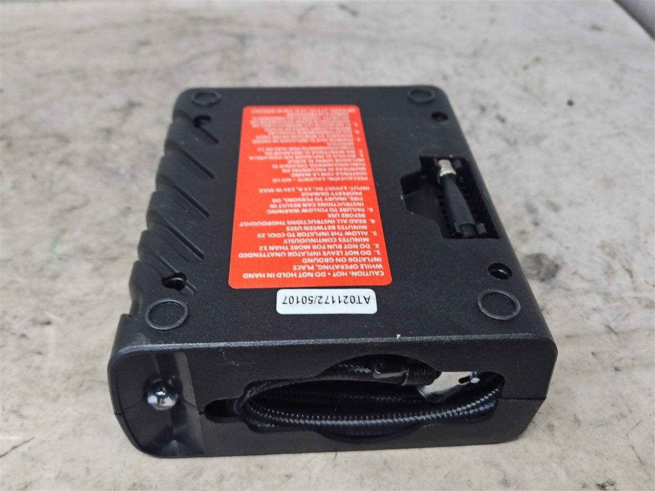 2017 CAMARO EMERGENCY TIRE INFLATOR COMPRESSOR 33650 - image 10