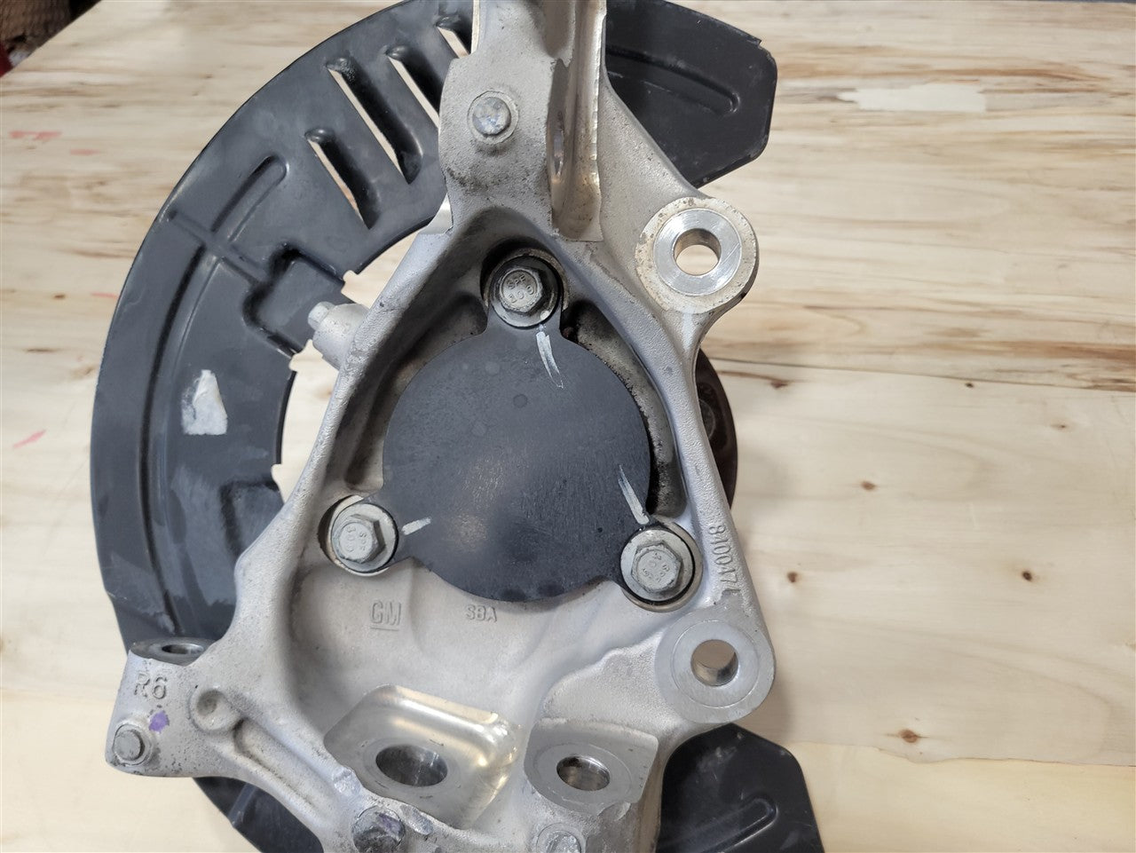 2017 CAMARO RH PASSENGER FRONT SPINDLE W/HUB 33675 - image 13