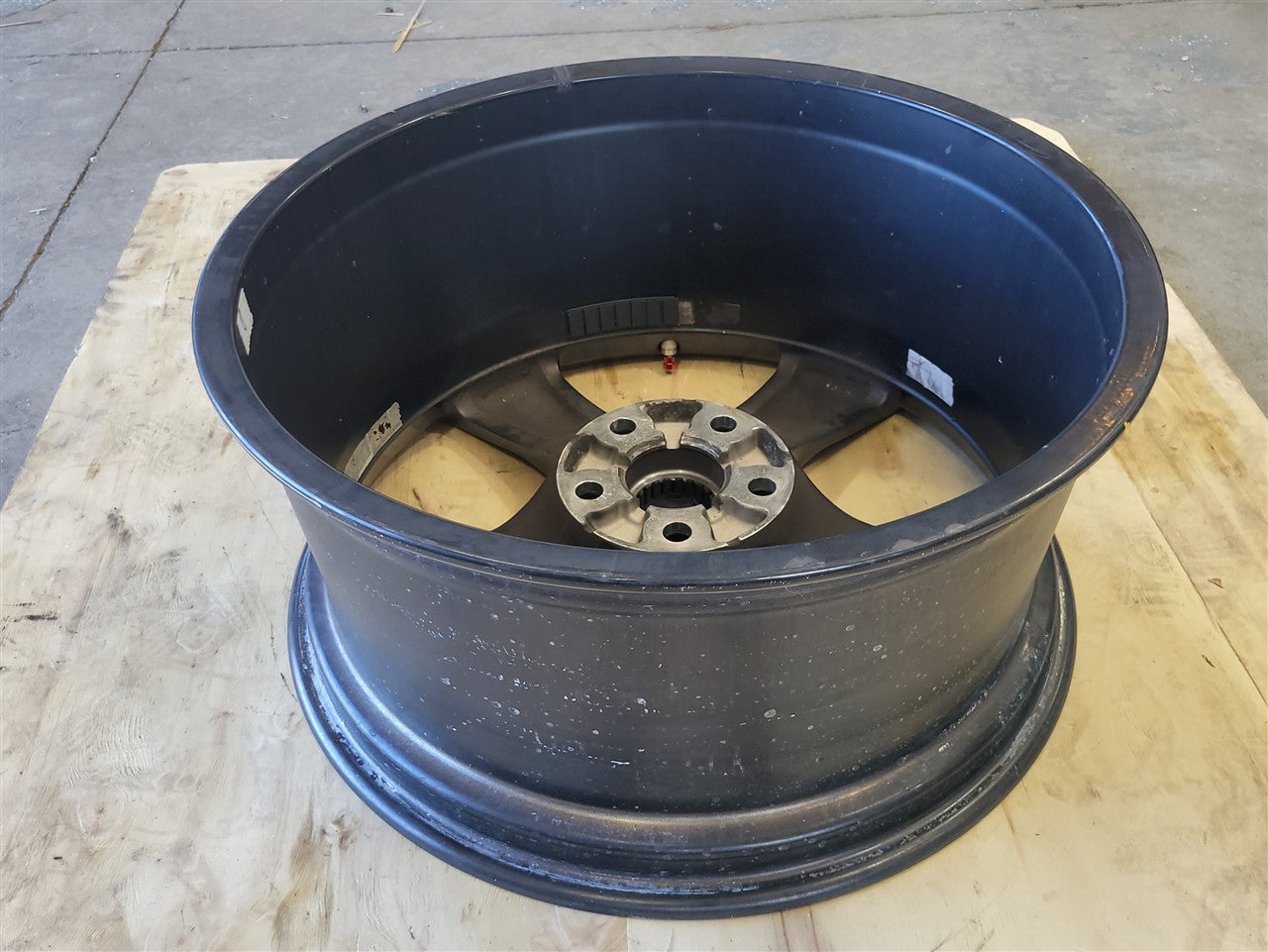 2017 CAMARO 20" 20X9.5 REAR BLACK SMALL BEND 33760 - image 11