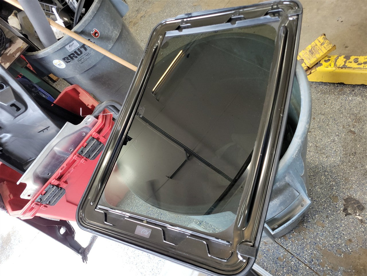 2013 CAMARO OEM SUNROOF GLASS 33775 - image 11