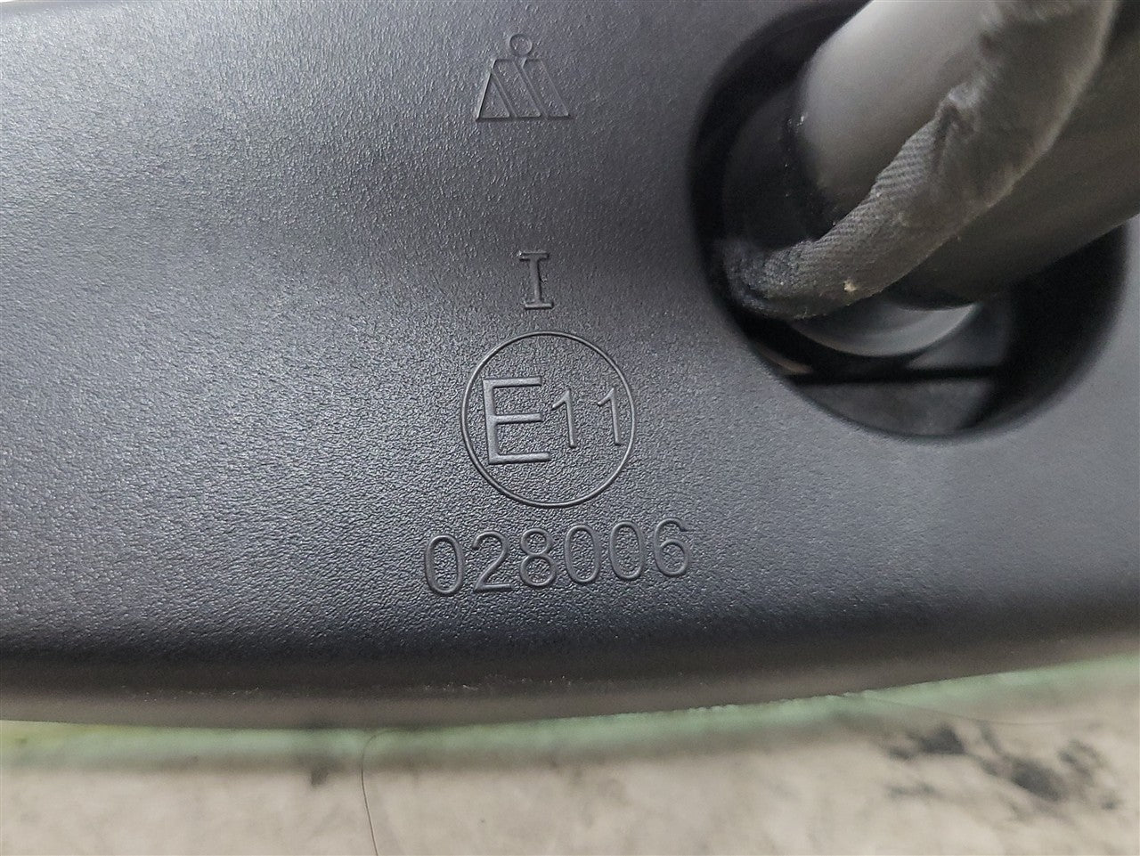 2013 CAMARO REAR VIEW MIRROR RPO CODE DBX 33798 - image 10