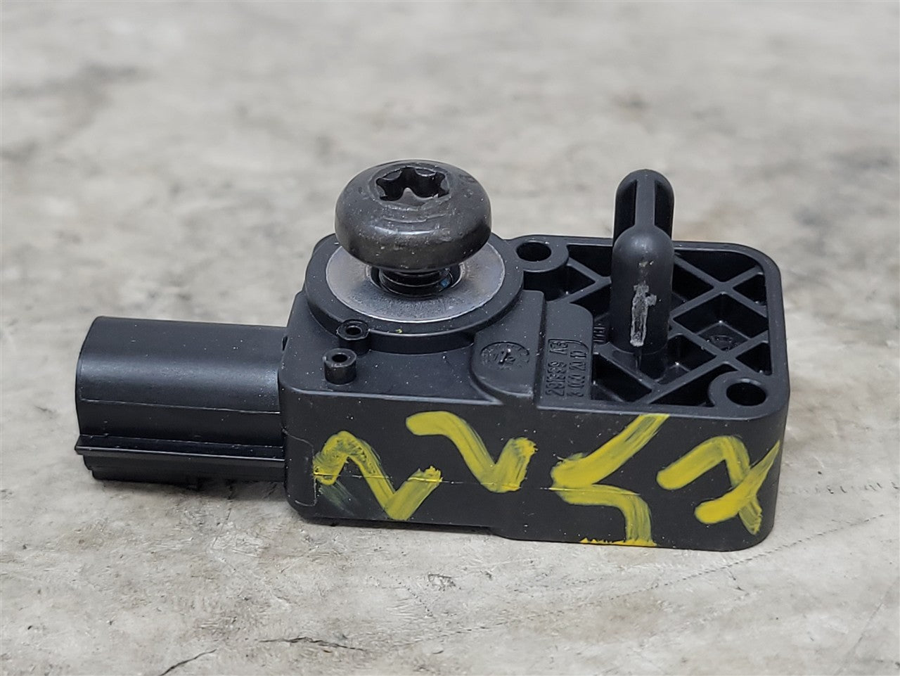 2013 CAMARO OEM CRASH SENSOR 13502341 33869 - image 7