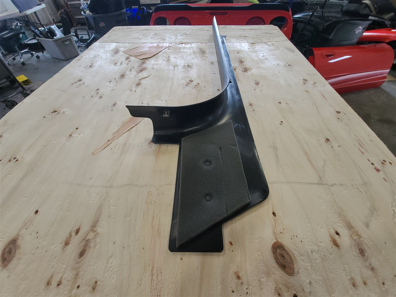 1999 CORVETTE LH DRIVER DOOR SILL TRIM PLATE 33907 - image 10