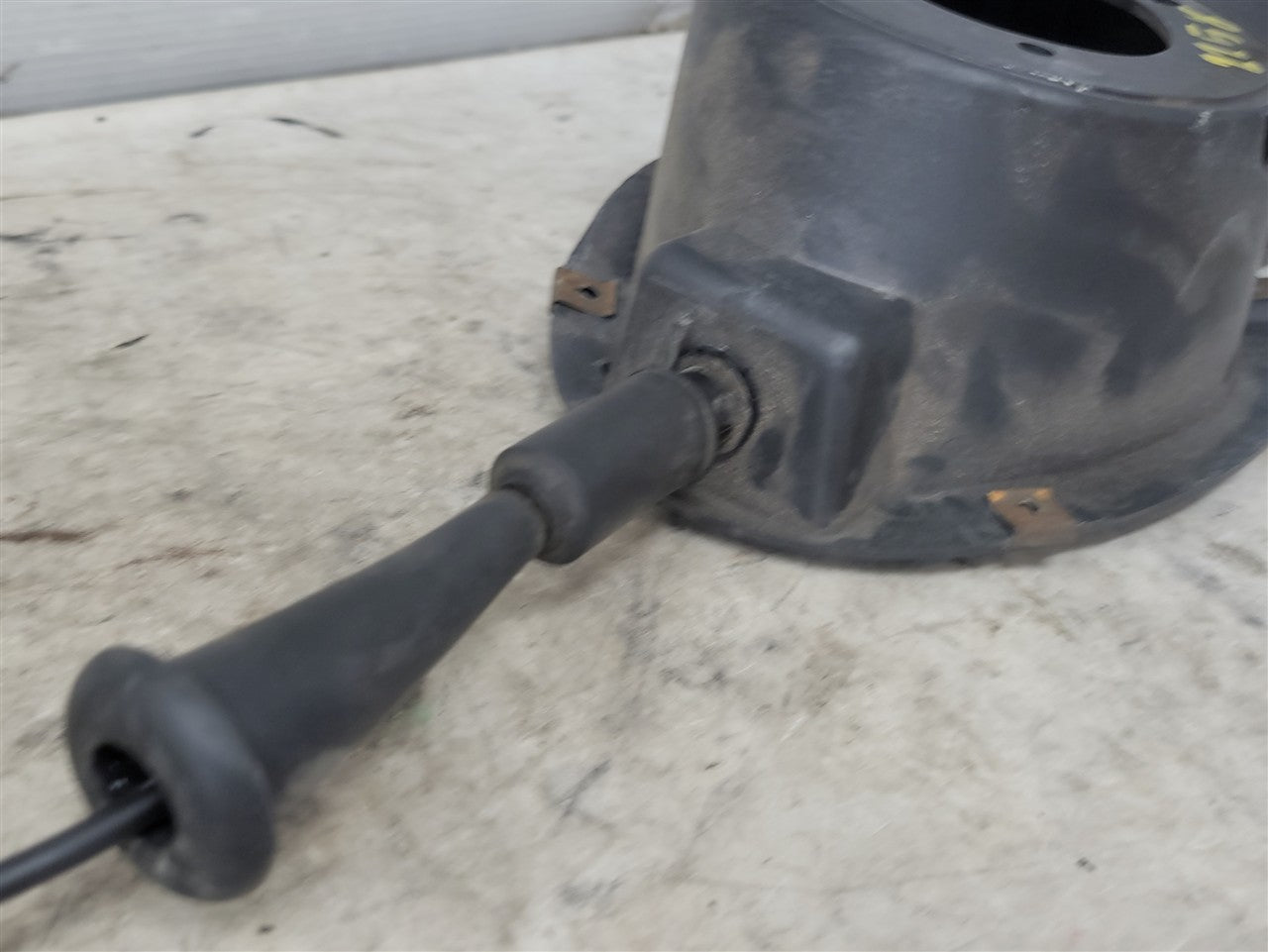 1999 CORVETTE FUEL DOOR LATCH RELEASE ACTUATOR 33984 - image 14