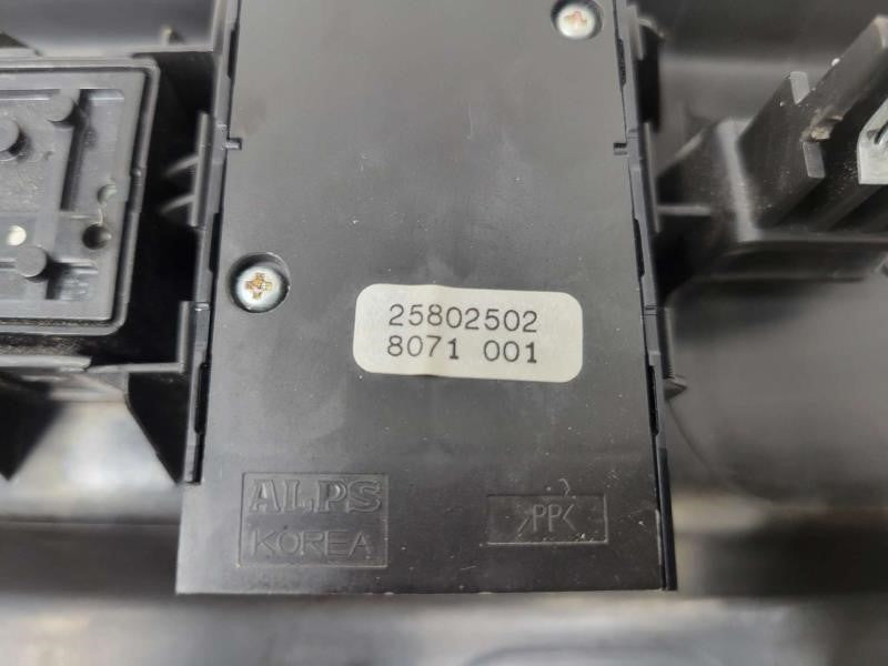 2009 YUKON RH FRONT PASSENGER SEAT TRIM & 8 WAY 339 - image 10