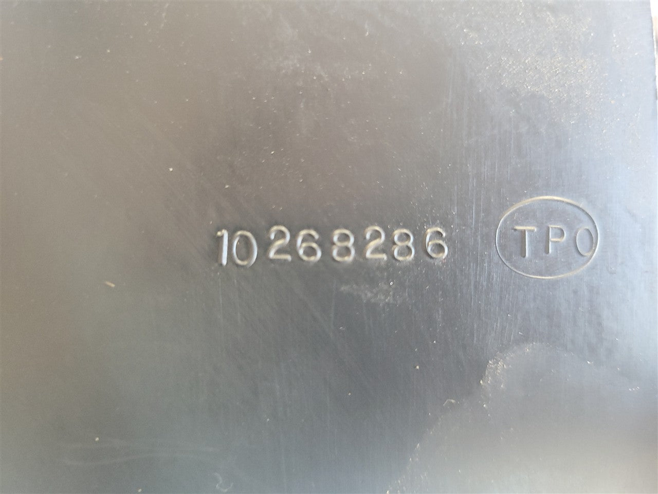 1999 CORVETTE BATTERY HEAT SHIELD COVER 10268286 34019 - image 8