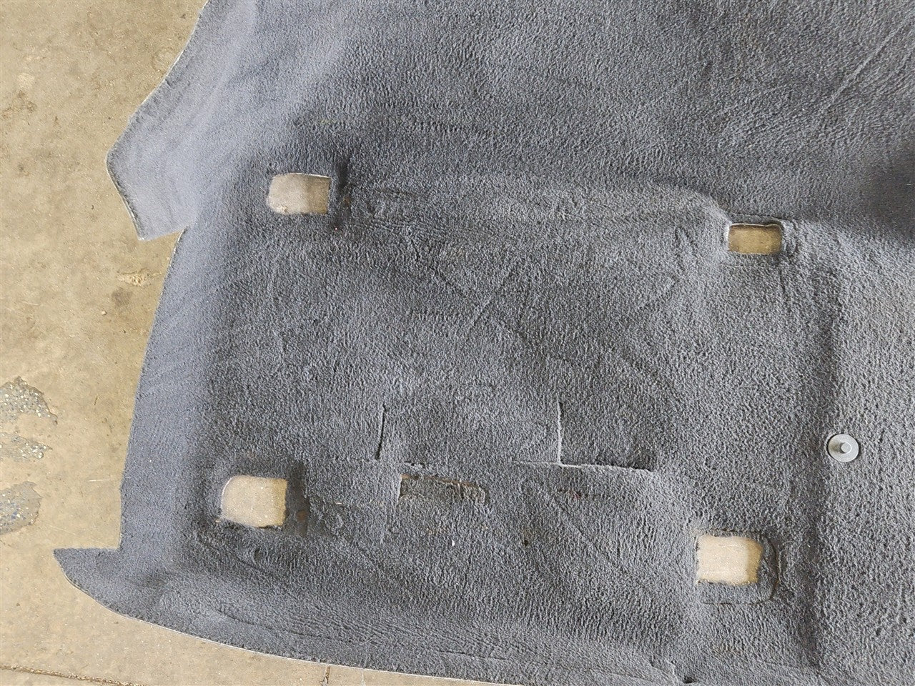 2005 CORVETTE FRONT OEM CARPET PAIR CLEAN 52K MILES LH DRIVER & RH PASSENGER SIDE. 34051 - image 8