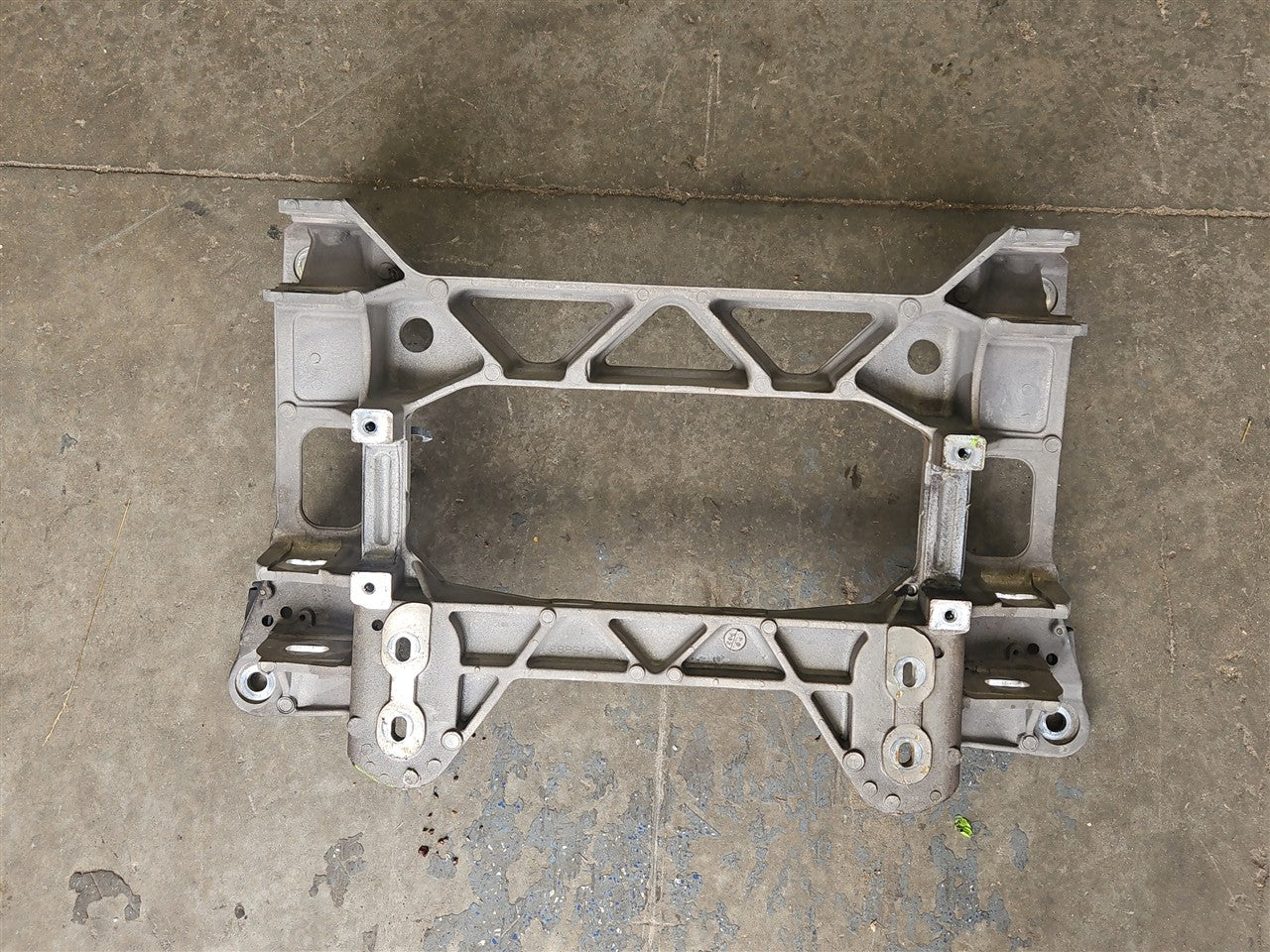 2005 CORVETTE REAR SUSPENSION CROSSMEMBER 15864493 34075 - image 10