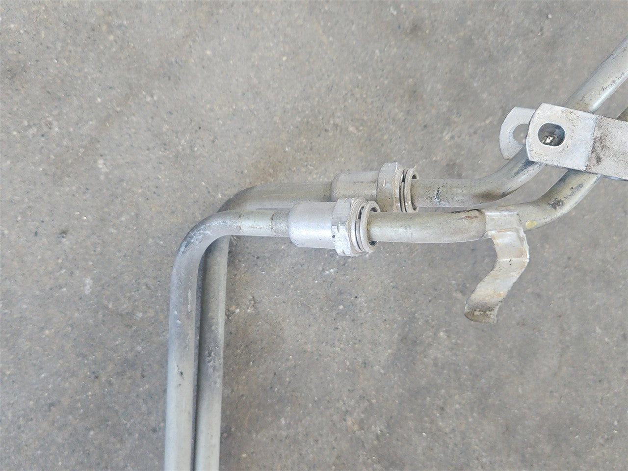 2005 CORVETTE MT MANUAL TRANS COOLER LINES FULL SET 34192 - image 6