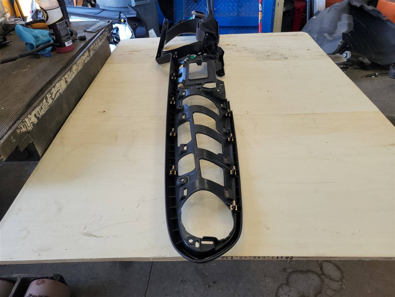 2016 CAMARO CLUSTER RADIO DASH BEZEL 84225815 34207 - image 13