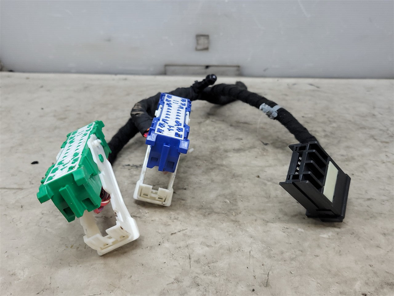 2016 CAMARO TRUNK FUSE PANEL WIRING PIG TAIL 34281 - image 12
