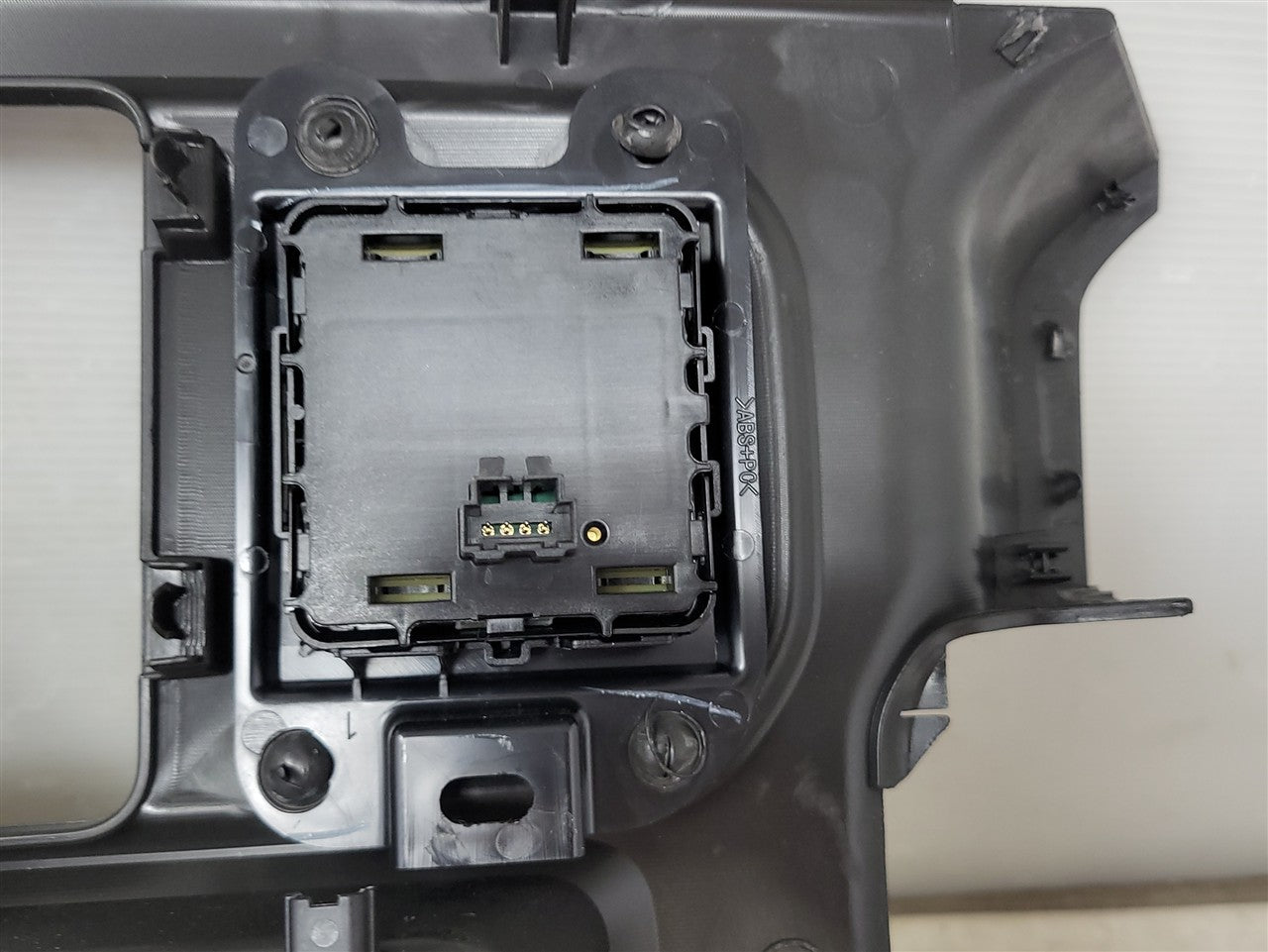 Used OEM 2022-2026 SIERRA SILVERADO CENTER CONSOLE FRONT CUP HOLDER & TRIM PLATE 86787378, actual item photo 13