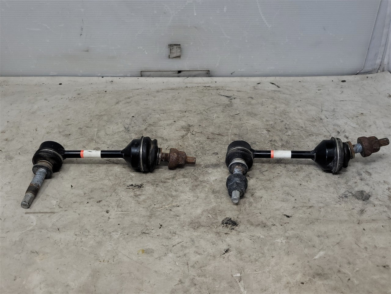 2023 SIERRA SWAY BAR END LINKS PAIR 35K MILES 34455 - image 10