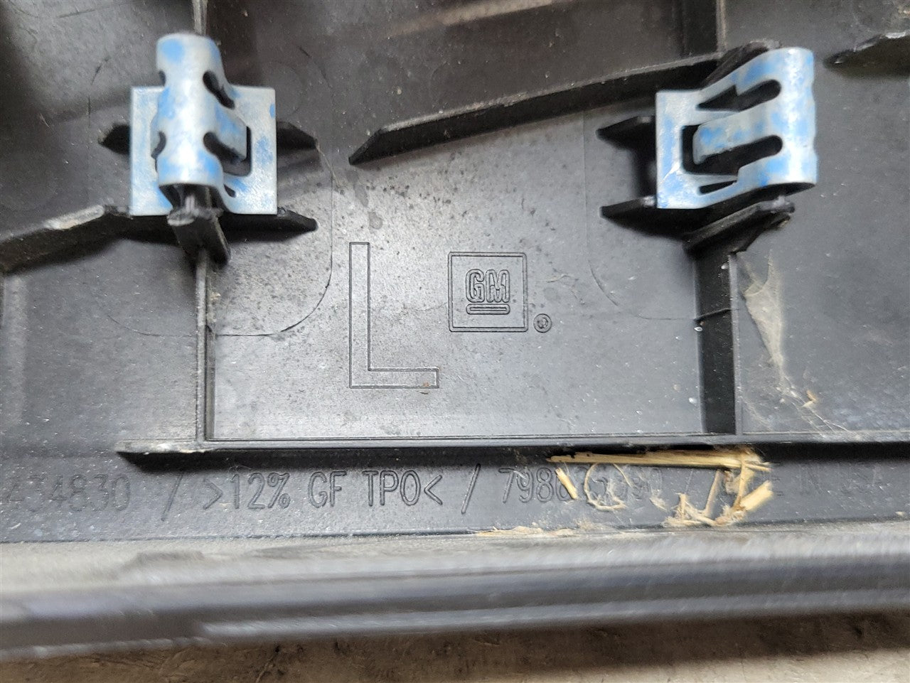 2023 SIERRA OEM LH TAILGATE CAP 84434830 34483 - image 8