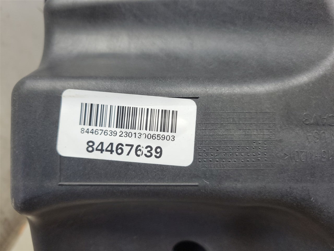 2023 SIERRA AIR CLEANER INTAKE TUBE 84467639 34484 - image 14