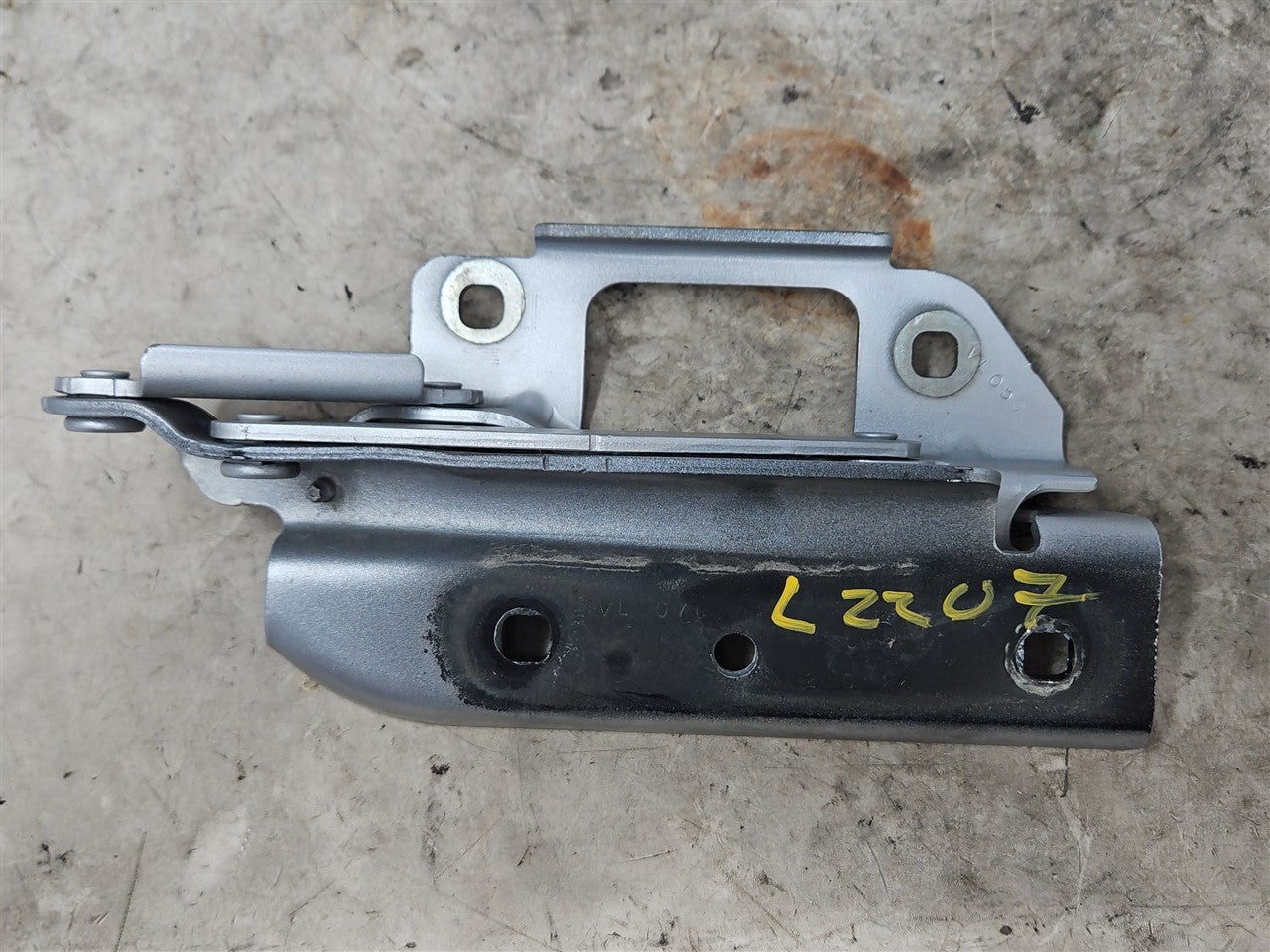 Used OEM 2010-2015 CAMARO HOOD HINGES PAIR LH RH SWITCHBLADE SILVER, actual item photo 12