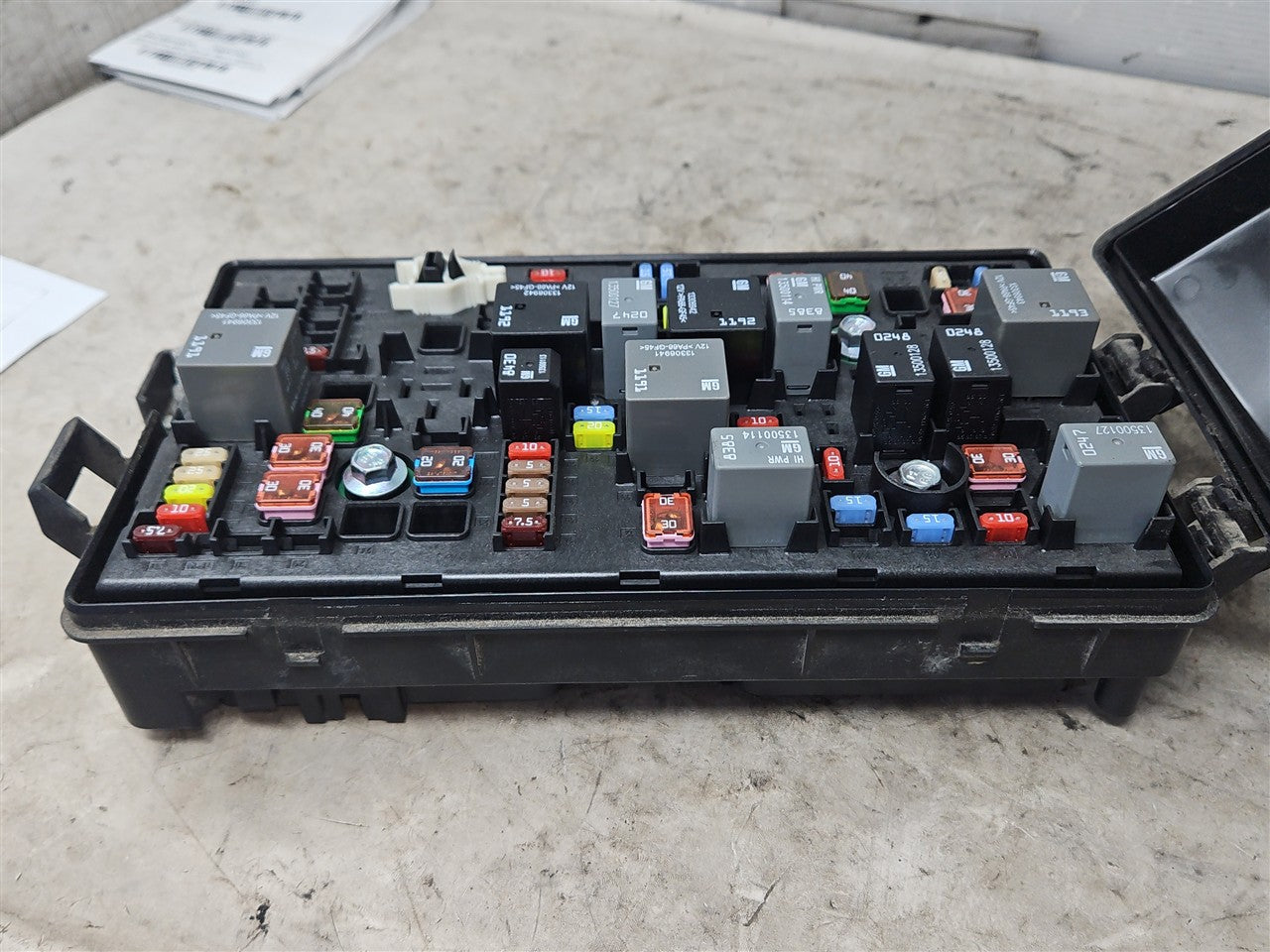Used OEM 2012-2015 CAMARO ENGINE BAY FUSE BOX & LID 22760635, actual item photo 16