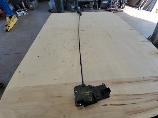 Used OEM 2005-2013 CORVETTE C6 OEM PASSENGER RH DOOR LATCH AND, actual item photo 2