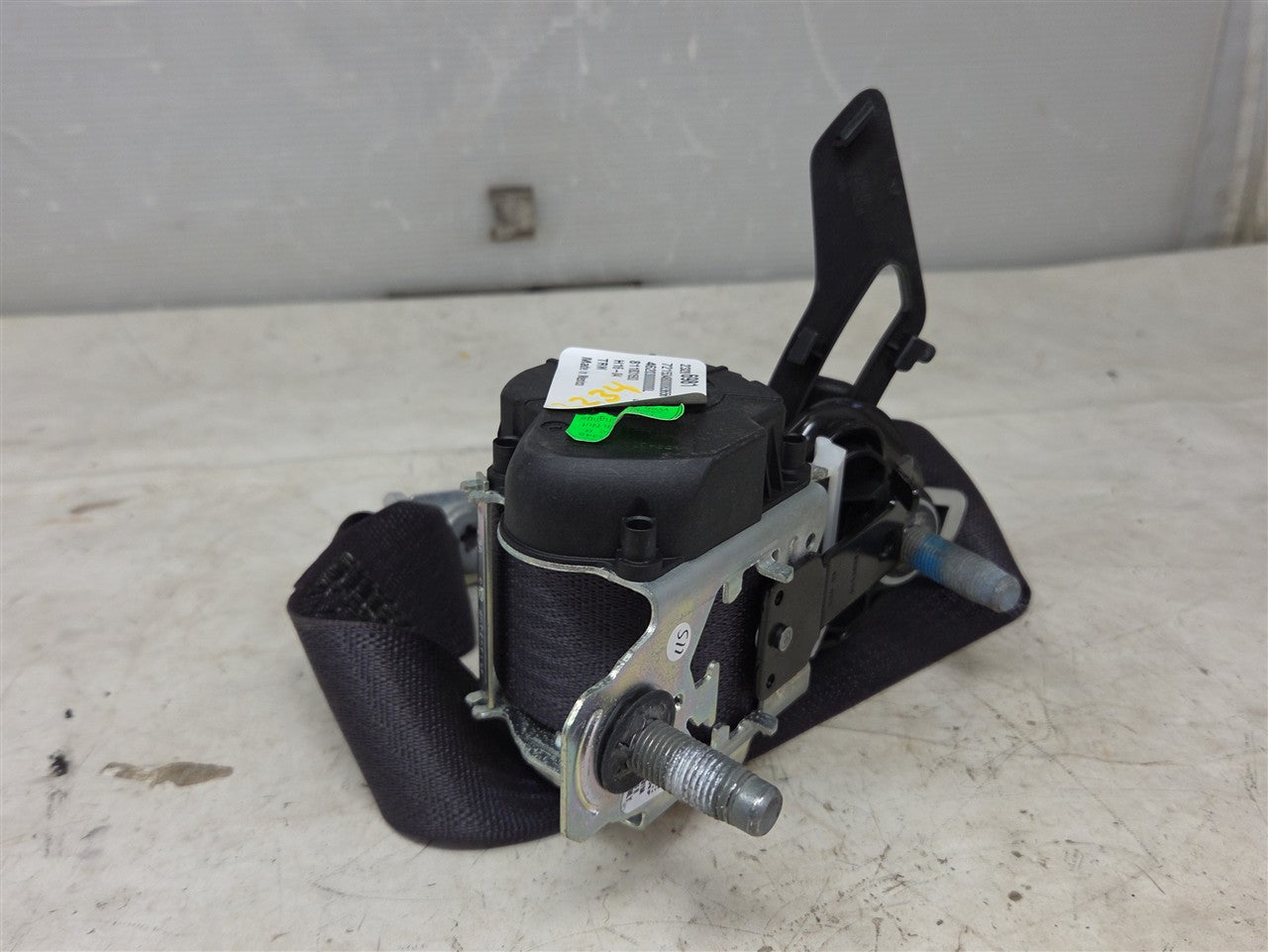 Used OEM 2016-2024 CAMARO COUPE REAR SEAT BELT RETRACTOR DRIVER LH, actual item photo 7