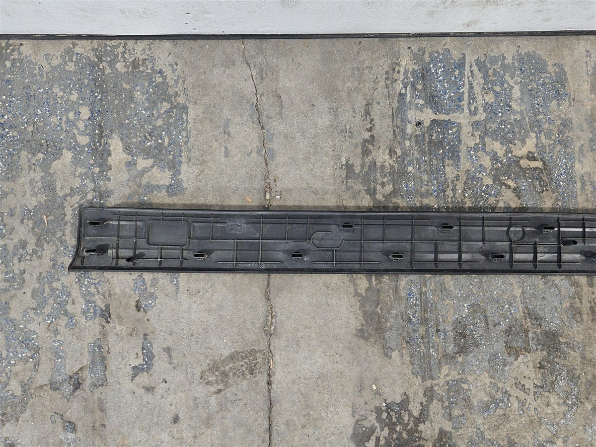 Used OEM 2019-2026 SILVERADO 1500 BED RAIL UPPER TRIM MOLDING, actual item photo 16
