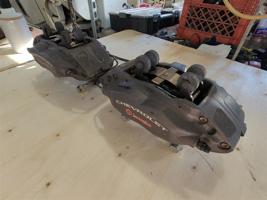 Used OEM 2010-2015 CAMARO FRONT SS BREMBO 4 PISTON BRAKE CALIPERS, actual item photo 2