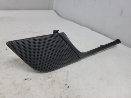 2018 ESCALAESV RH REAR DOOR PANEL SPEAKER GRILLE & 798 - image 2