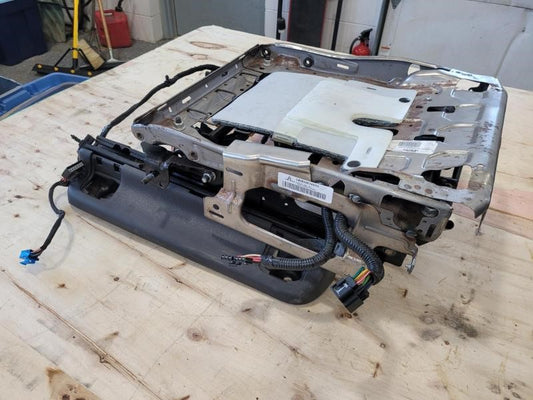2014 ESCALAESV RH FRONT SEAT TRACK W/MOTORS, FULL P 837 - image 2