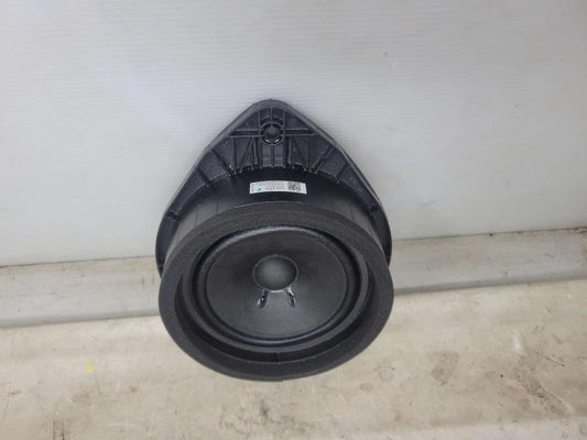 2020 SIERRA150 84584302 REAR DOOR BOSE SPEAKER 857 - image 2