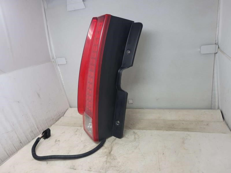 2008 ESCALAESV LH DRIVER TAIL LIGHT WITH HARNESS 1056 - image 3