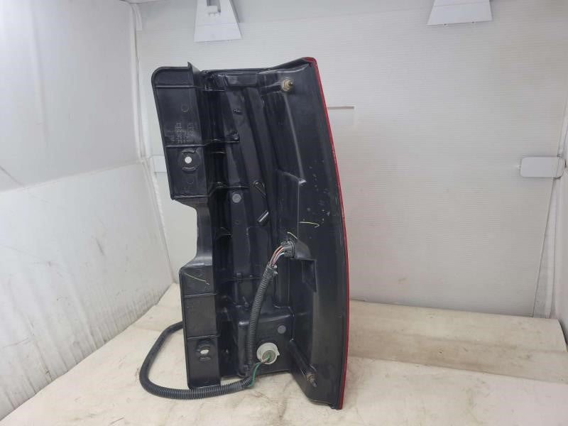 2008 ESCALAESV LH DRIVER TAIL LIGHT WITH HARNESS 1056 - image 6