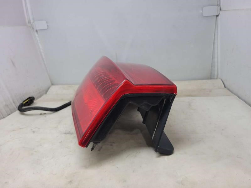 2008 ESCALAESV RH PASSENGER TAIL LIGHT WITH HARNESS 1057 - image 4